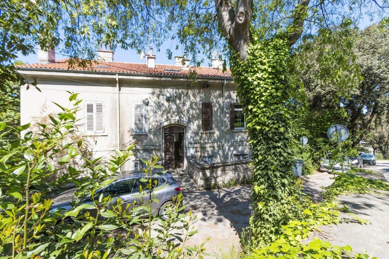 *** Lounge Terrace Apartment With The Harbour View / City Centre *** Pula Exterior foto