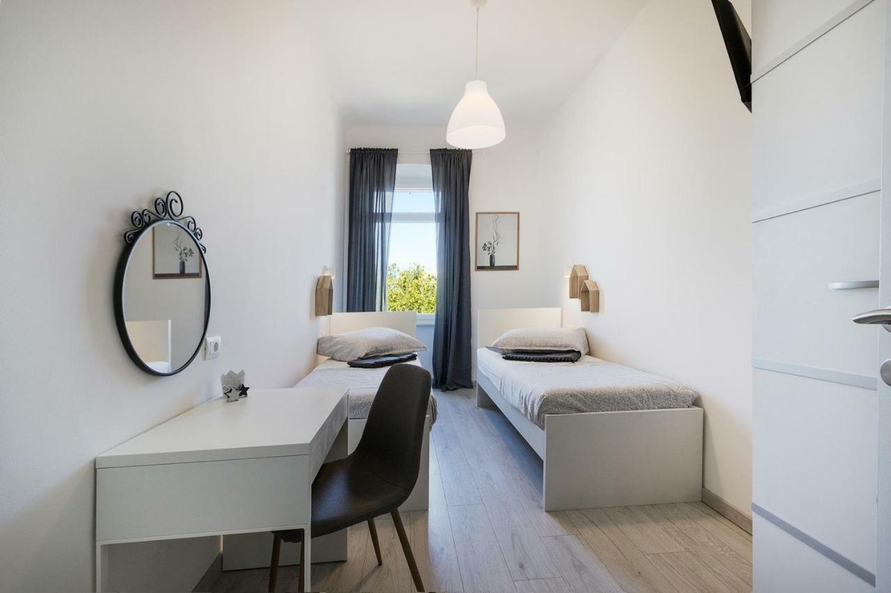 *** Lounge Terrace Apartment With The Harbour View / City Centre *** Pula Exterior foto